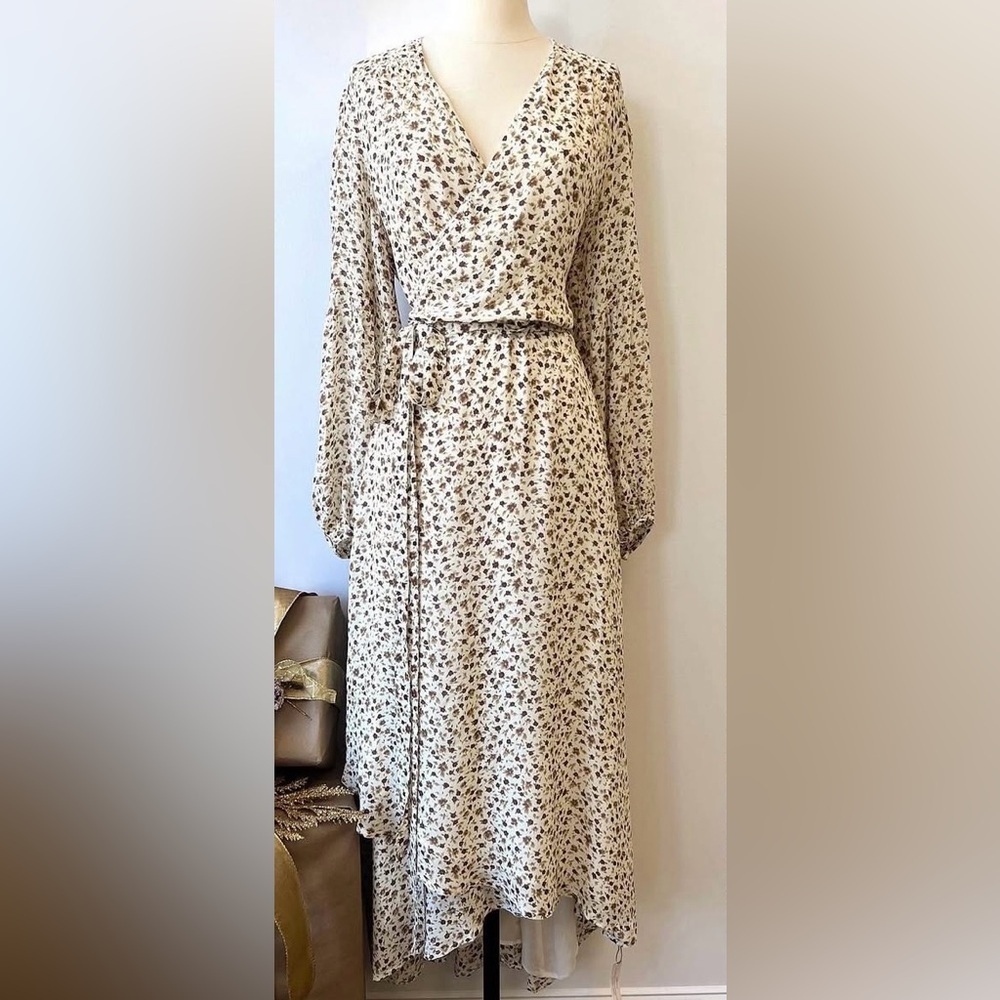 Christy Dawn Lined Bergen Wrap Dress in
Autumn Breeze Cream Floral size 2X - Picture 2 of 4